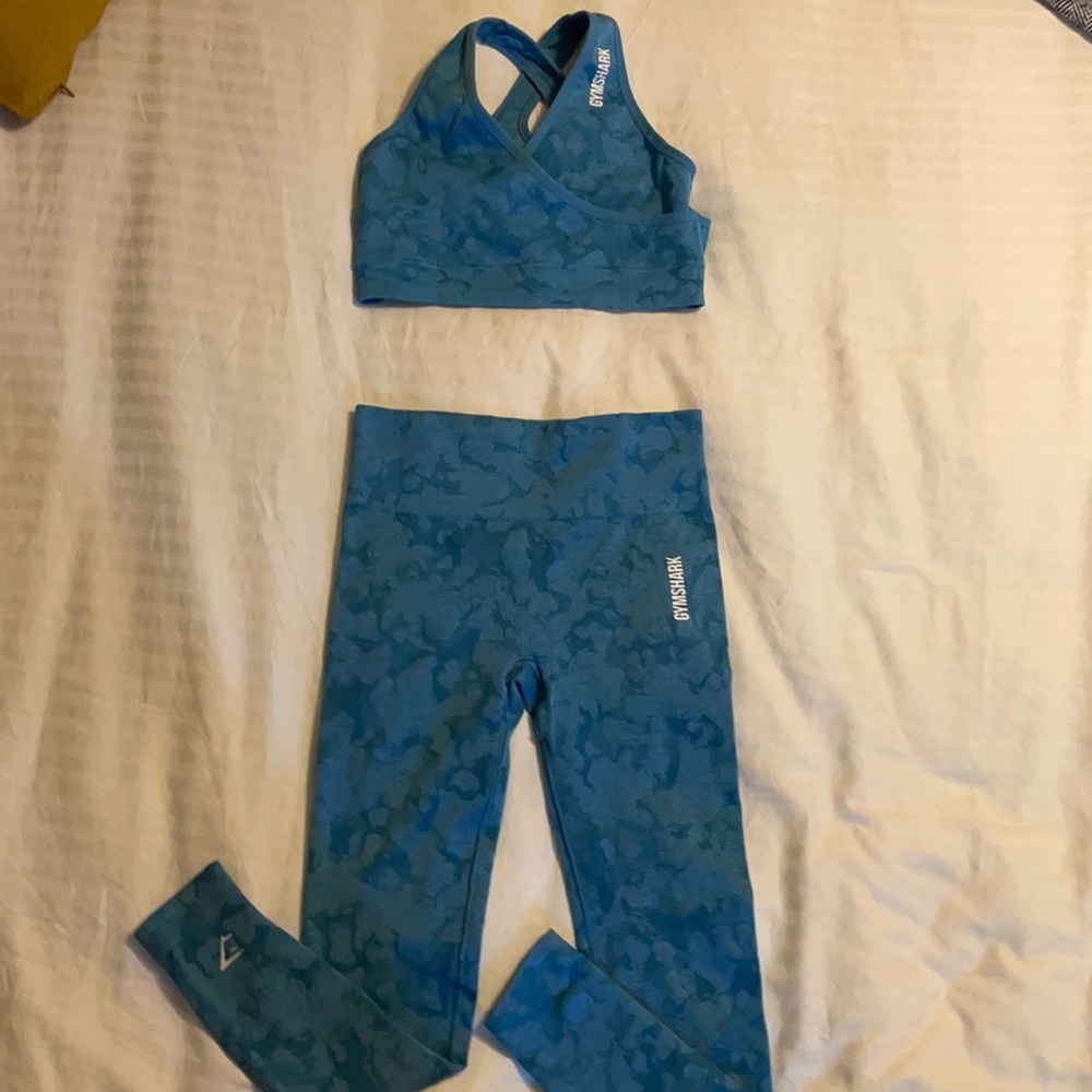 Blue camo gymshark set